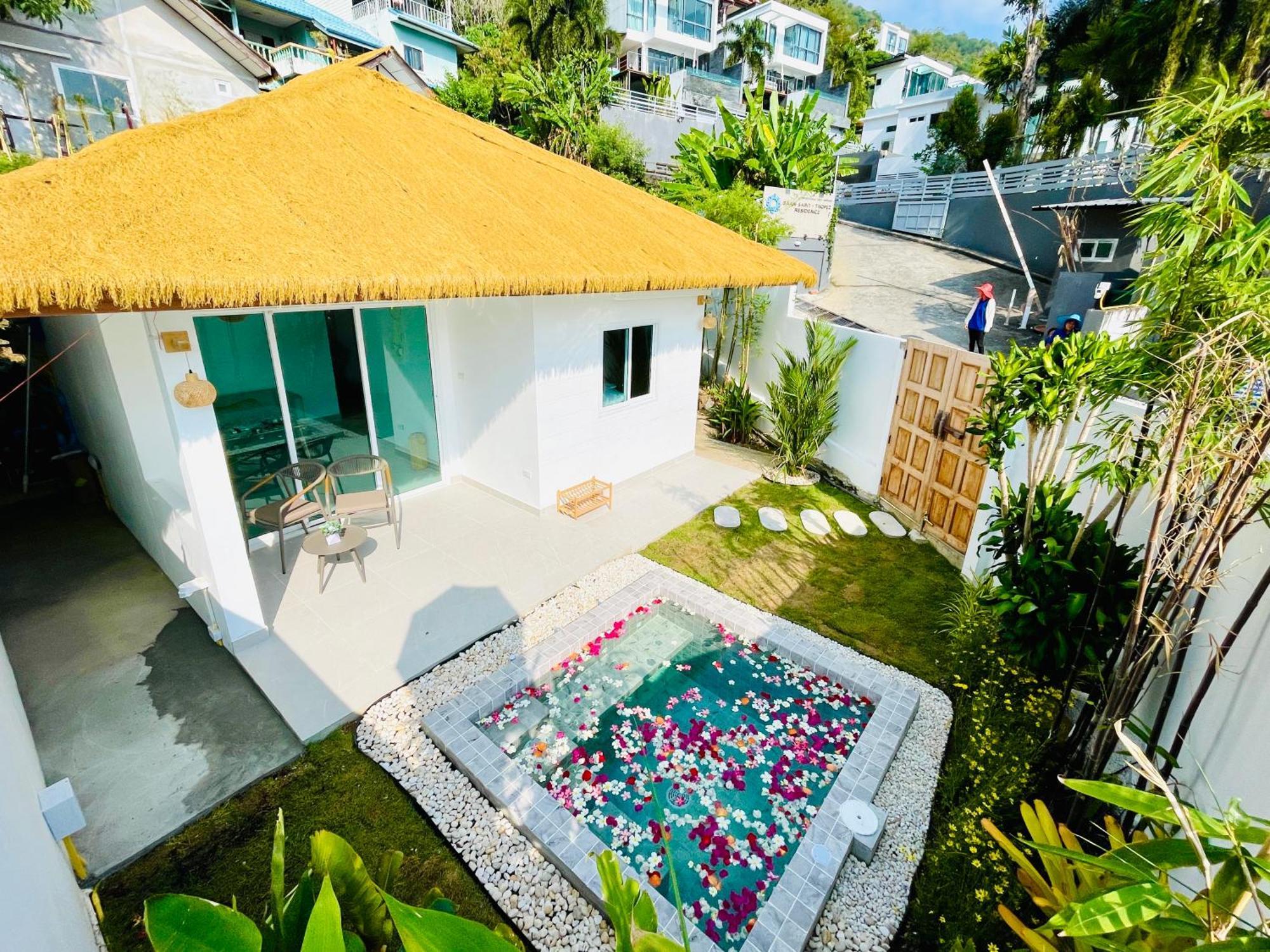 Baan Saint-Tropez Seaview Villas Kata Beach Exterior photo