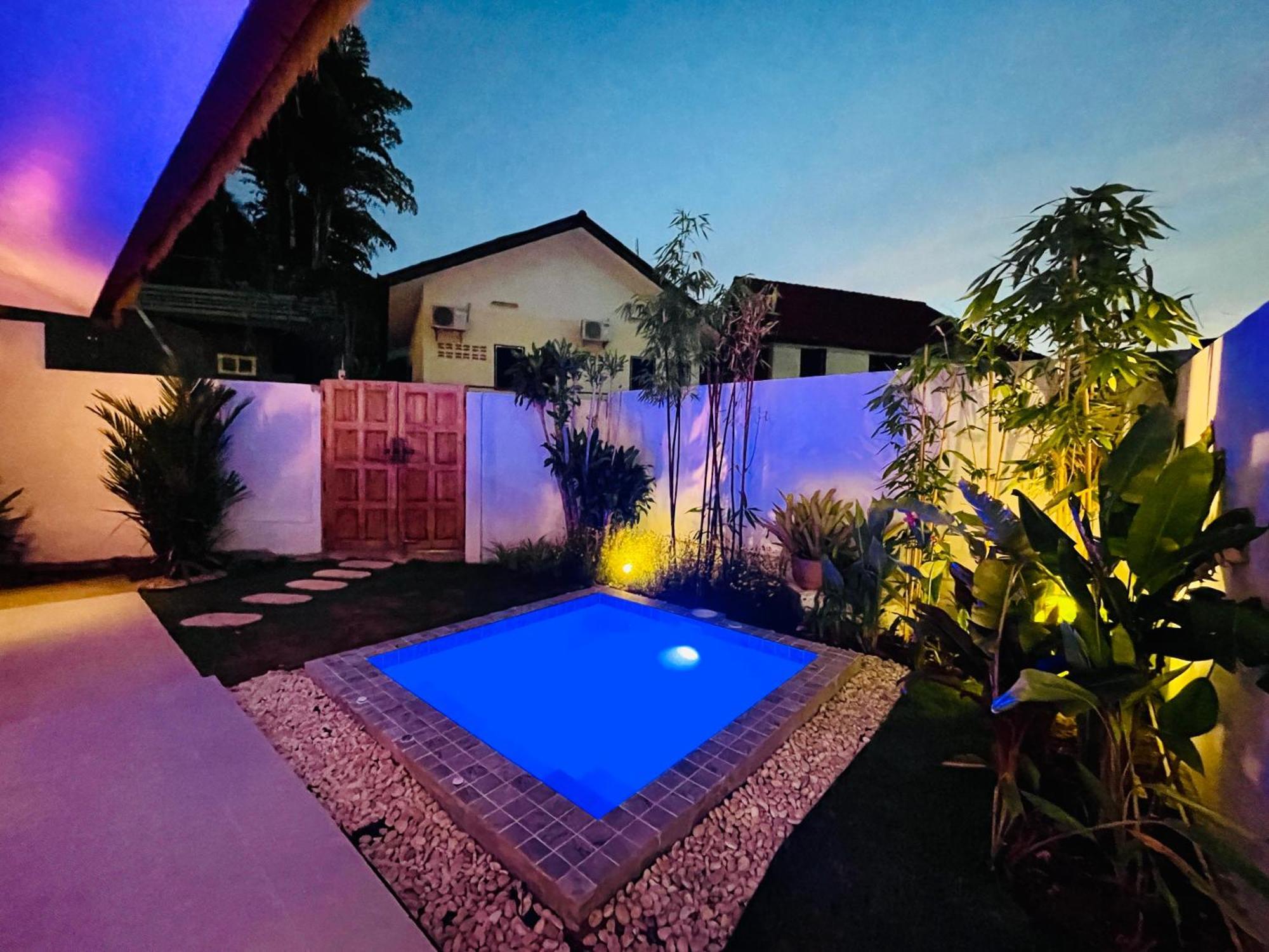 Baan Saint-Tropez Seaview Villas Kata Beach Exterior photo