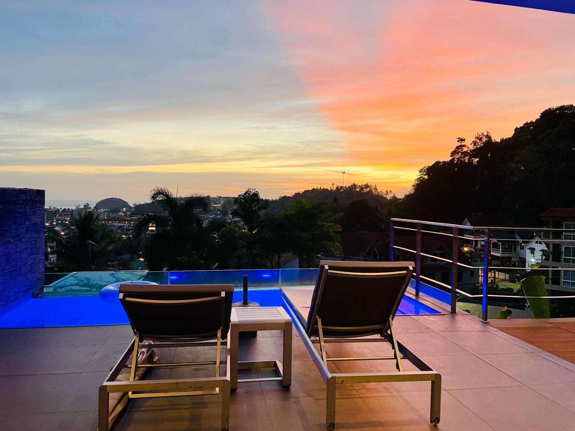 Baan Saint-Tropez Seaview Villas Kata Beach Exterior photo