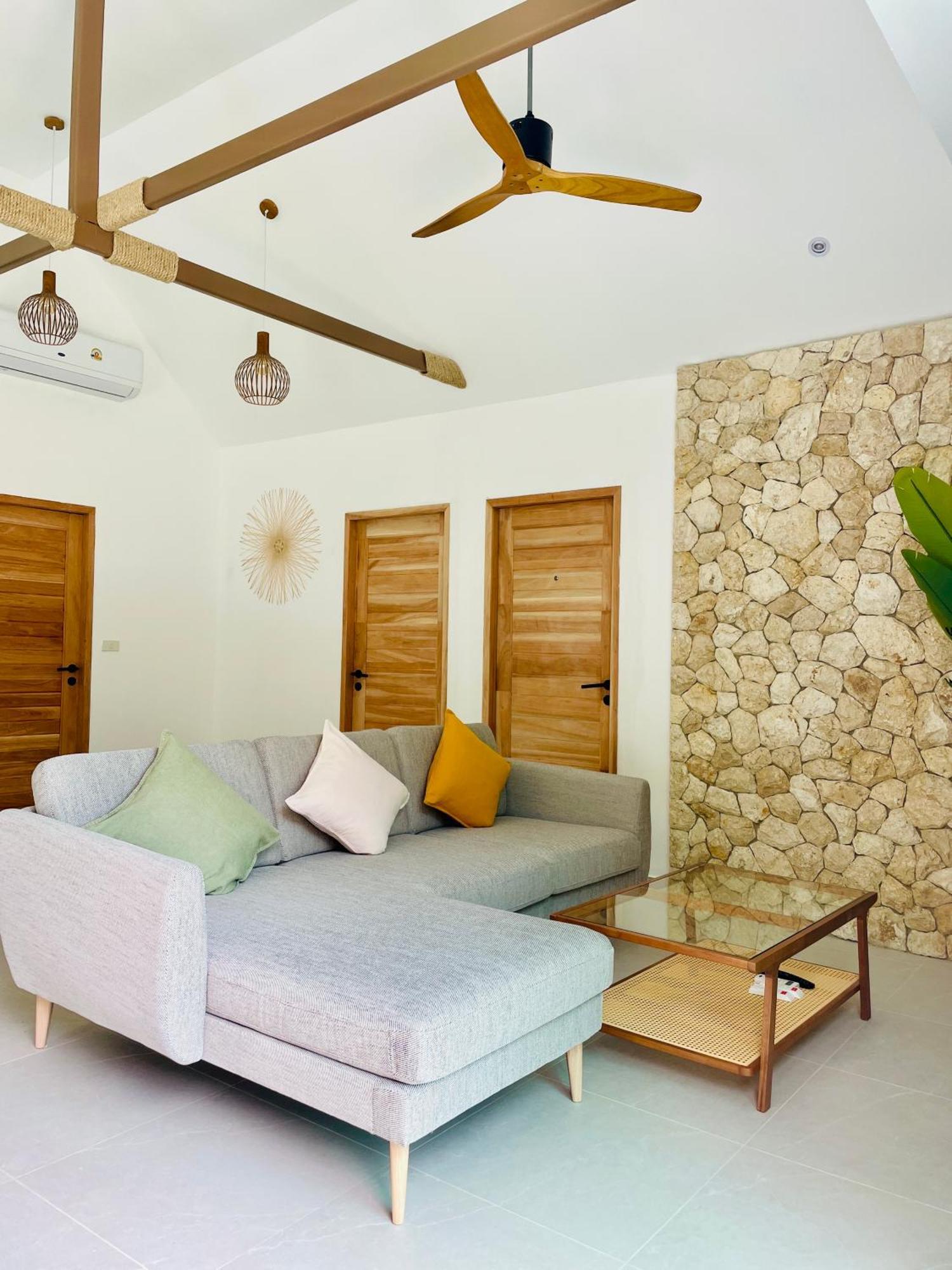 Baan Saint-Tropez Seaview Villas Kata Beach Exterior photo
